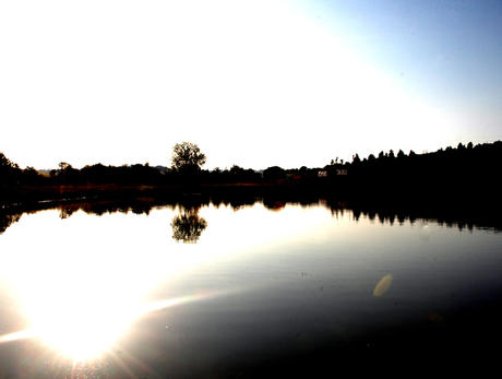 il lago nella valle