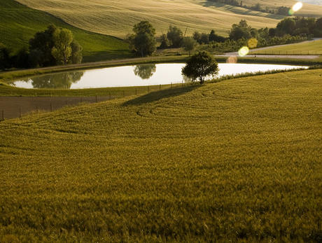 il lago nella valle