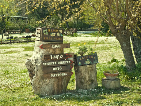 il lago nella valle